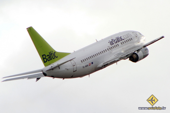 Boeing 737-522