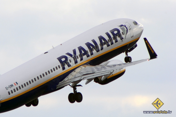 Boeing 737-8AS