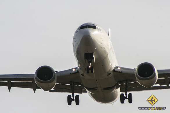 Boeing 737-3Q8