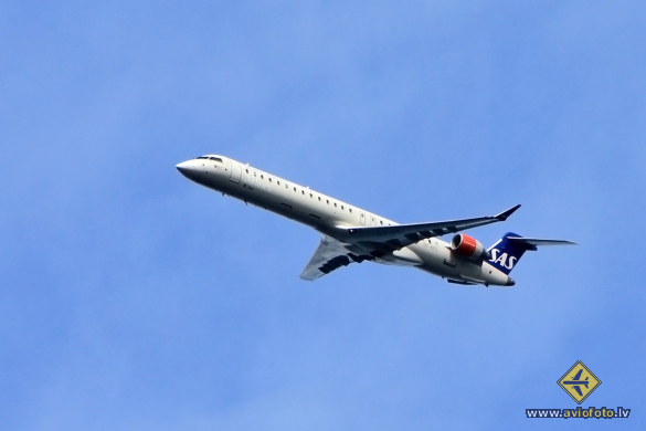 Bombardier CRJ-900LR (CL-600-2D24)