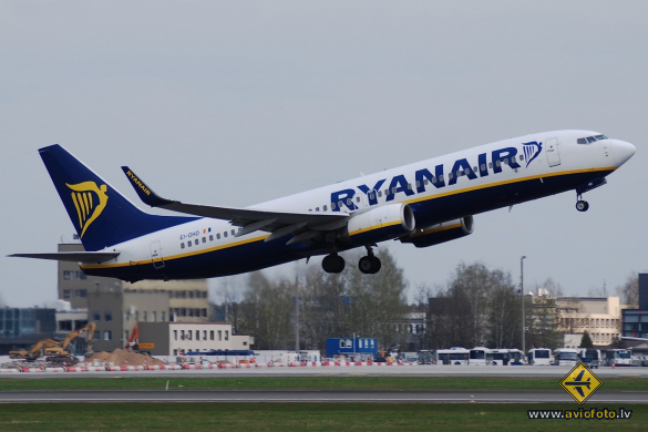 Boeing 737-8AS