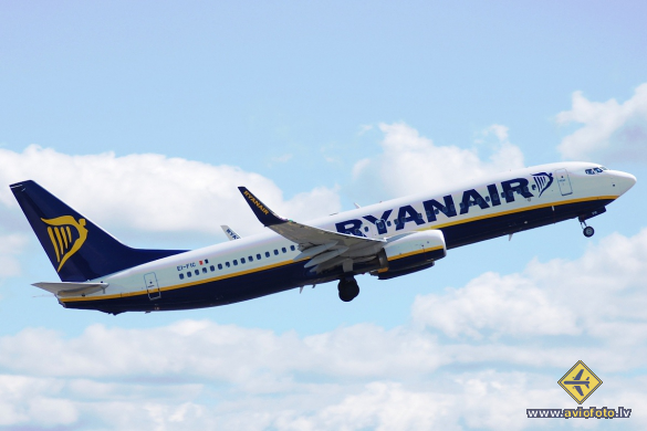 Boeing 737-8AS