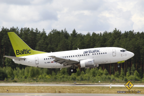 Boeing 737-522