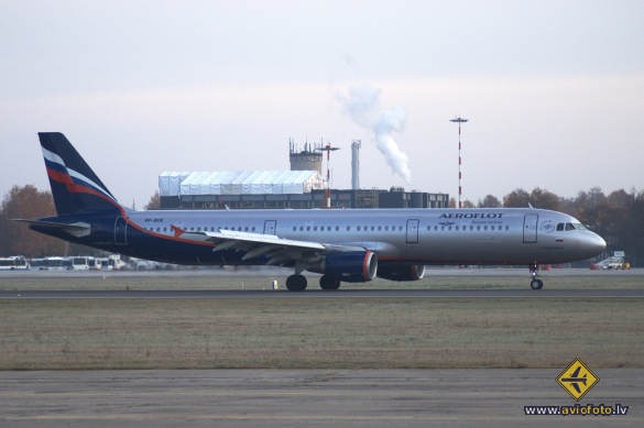 Airbus A321-211