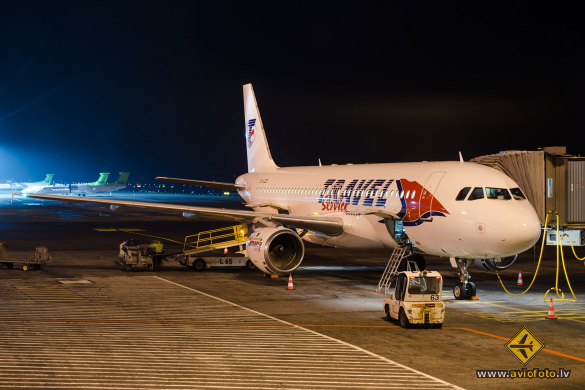 Airbus A320-211