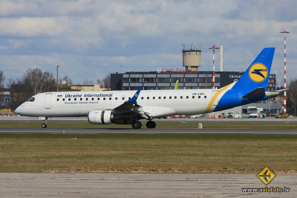 Embraer 190STD (ERJ-190-100STD)