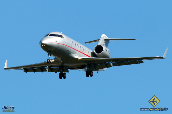 Bombardier Challenger 605 (CL-600-2B16)