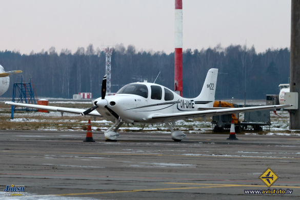 Cirrus SR-22