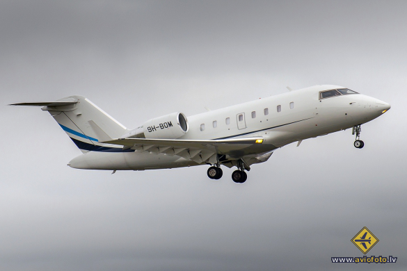 Bombardier Challenger 605 (CL-600-2B16)