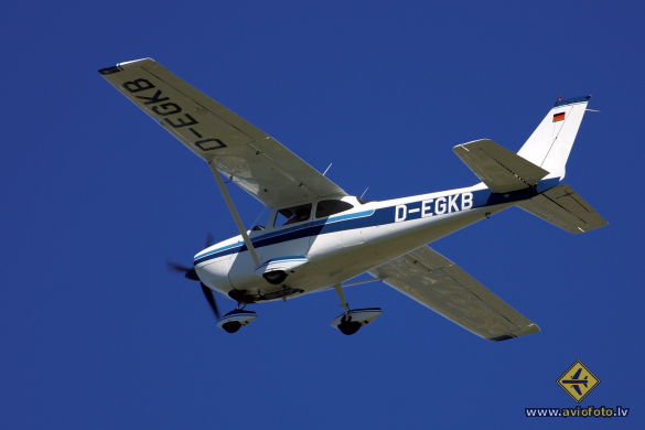 Reims F172E