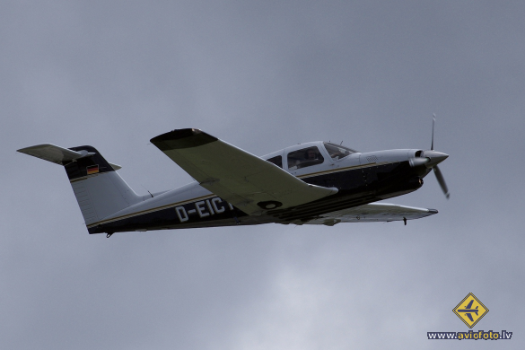 Piper PA-28RT-201T Turbo Arrow4