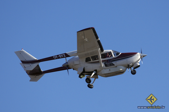 Reims F337F Super Skymaster