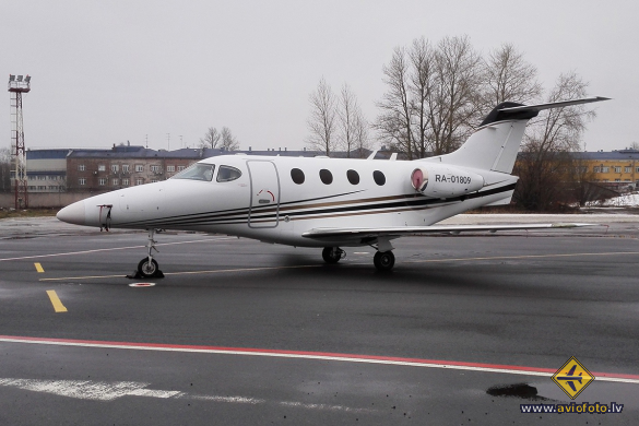 Hawker Beechcraft 390 Premier IA