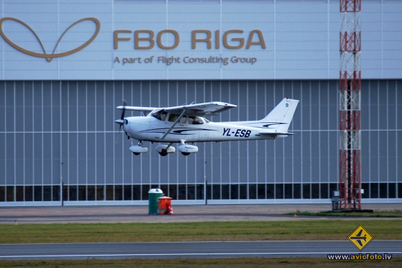 Cessna 172S Skyhawk SP