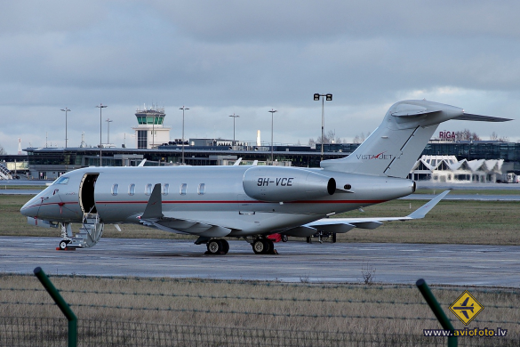 Bombardier Challenger 350 (BD-100-1A10)