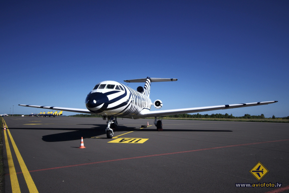 Yakovlev Yak-40