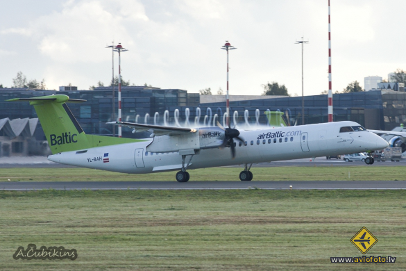 Bombardier DHC-8-402 Q400