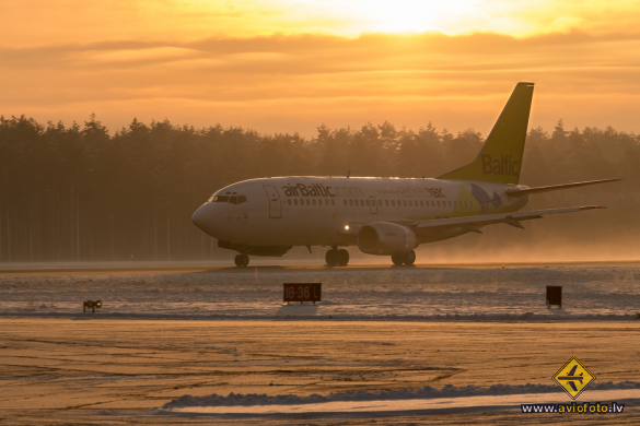 Boeing 737-522