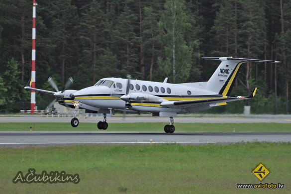 Beech Super King Air 350 (B300)