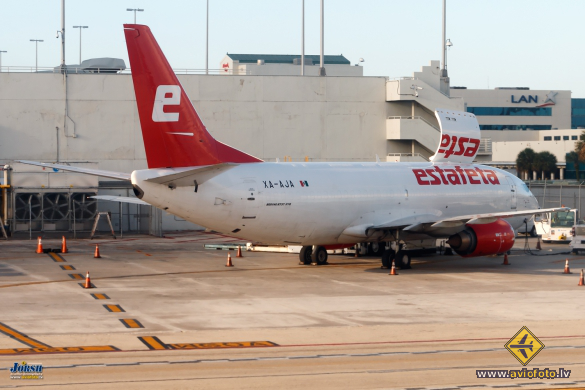 Boeing 737-3Y0(F)