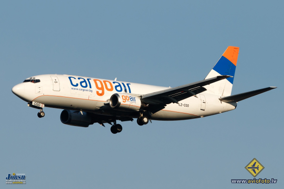 Boeing 737-301(SF)