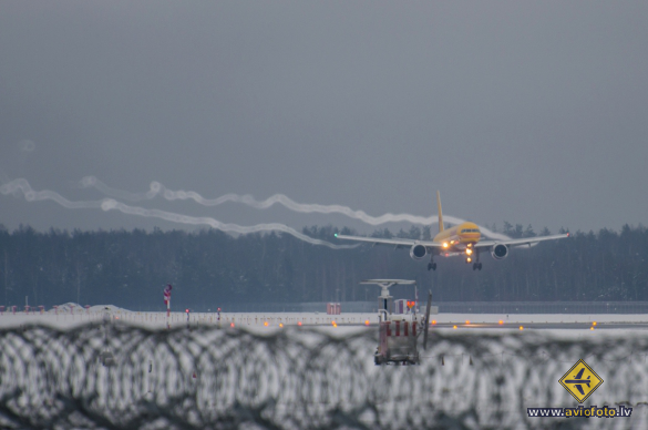 Boeing 757-2Q8(PCF)
