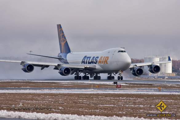 Boeing 747-47UF/SCD