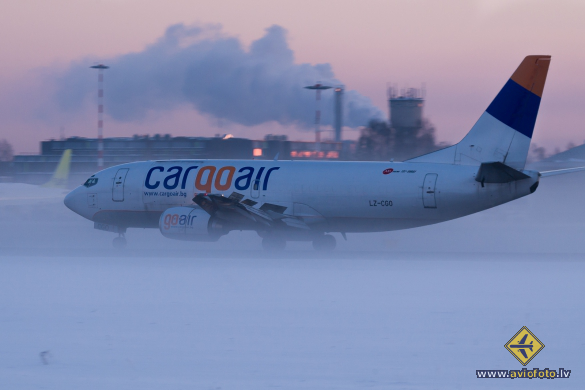 Boeing 737-301(SF)