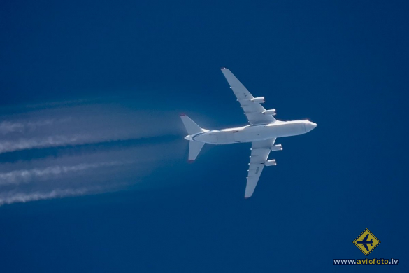 Antonov An-124-100 Ruslan