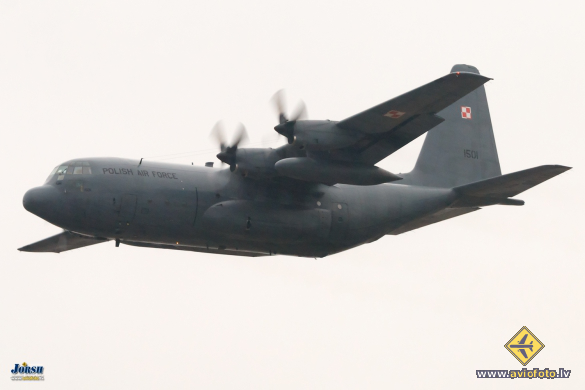Lockheed C-130E Hercules (L-382)