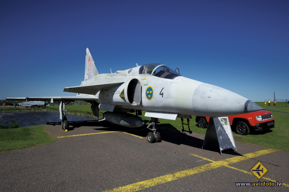 Saab JA37DI Viggen