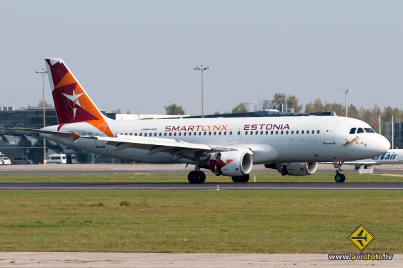 Airbus A320-214