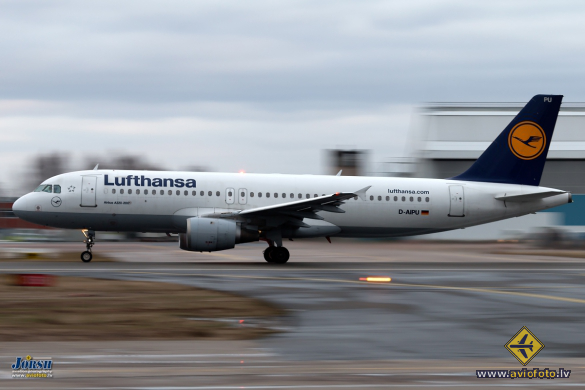 Airbus A320-211