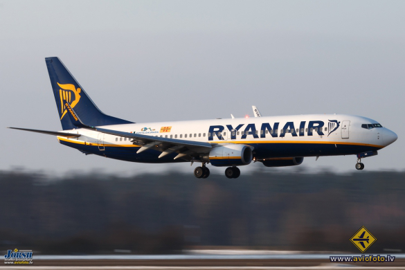 Boeing 737-8AS