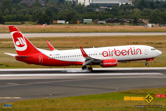 Boeing 737-86J