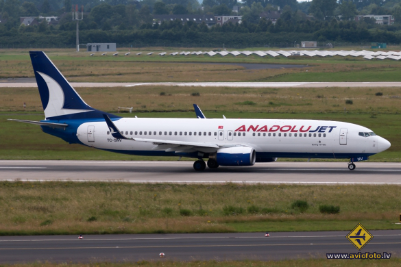 Boeing 737-86J