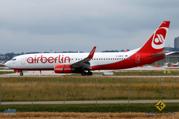 Boeing 737-86J