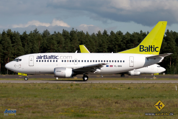 Boeing 737-522