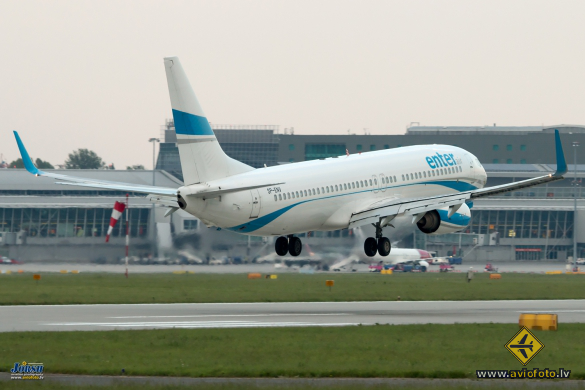 Boeing 737-8BK
