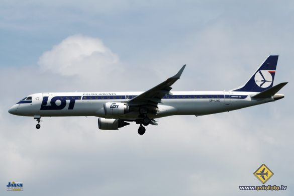 Embraer 195LR (ERJ-190-200LR)