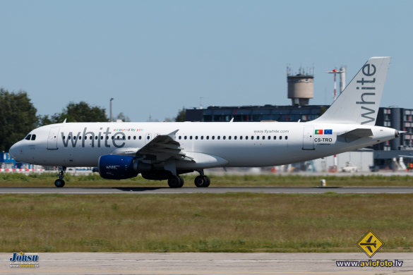 Airbus A320-214