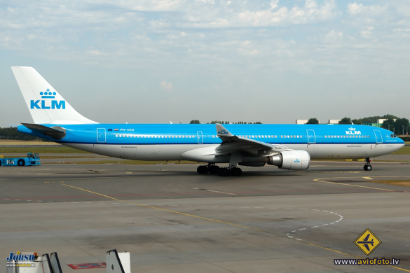 Airbus A330-303