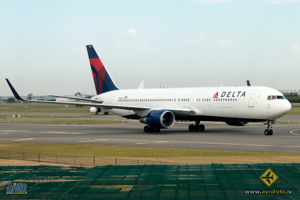 Boeing 767-332/ER
