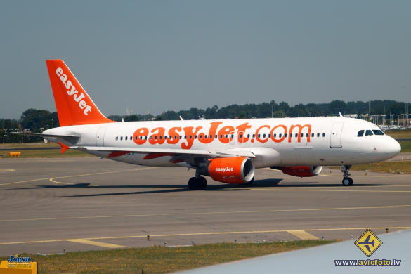 Airbus A320-214