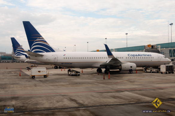 Boeing 737-8V3