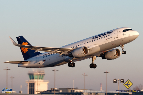 Airbus A320-214