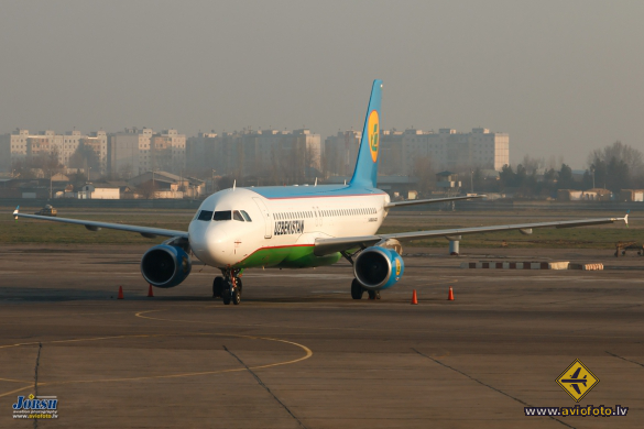 Airbus A320-214