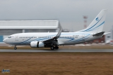 Boeing 737-76N