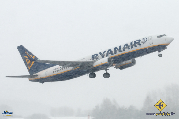 Boeing 737-8AS