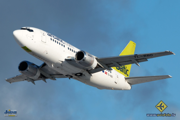 Boeing 737-53S